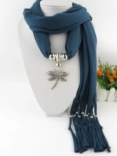 Modischer Schmuckschal - Elegante Schalkette Libelle
