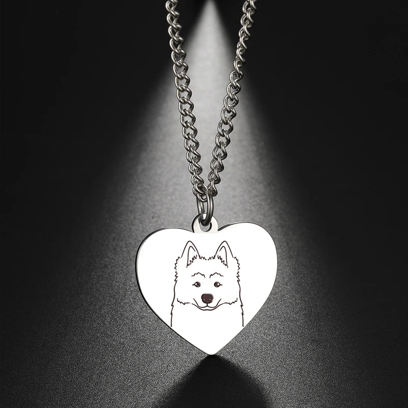 Ein Herz für Hunde-Liebhaber/-innen als Halskette mit verschiedenen Hunderassen